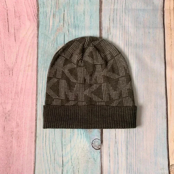 Michael kors beanie - Picture 1 of 5